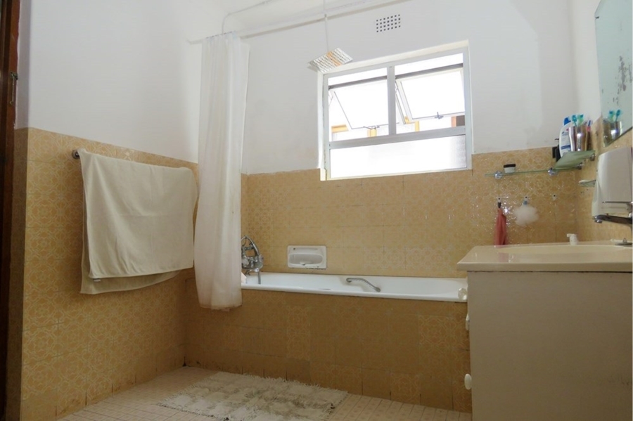 To Let 3 Bedroom Property for Rent in Woodstock Western Cape
